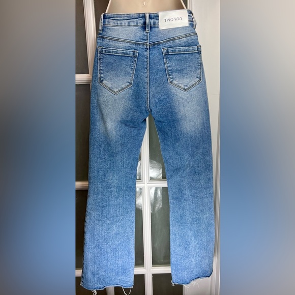 TWO WAY High Rise Flare Leg Jeans - Picture 4 of 5
